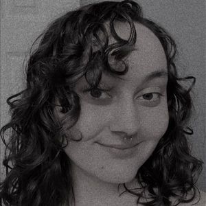 Meet your Posher, Adrienne